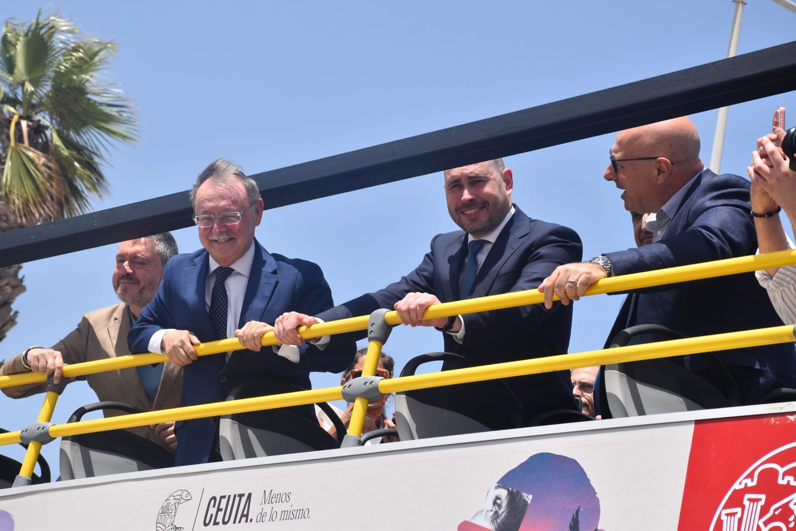 Inaugurado el nuevo Bus Turístico de Ceuta