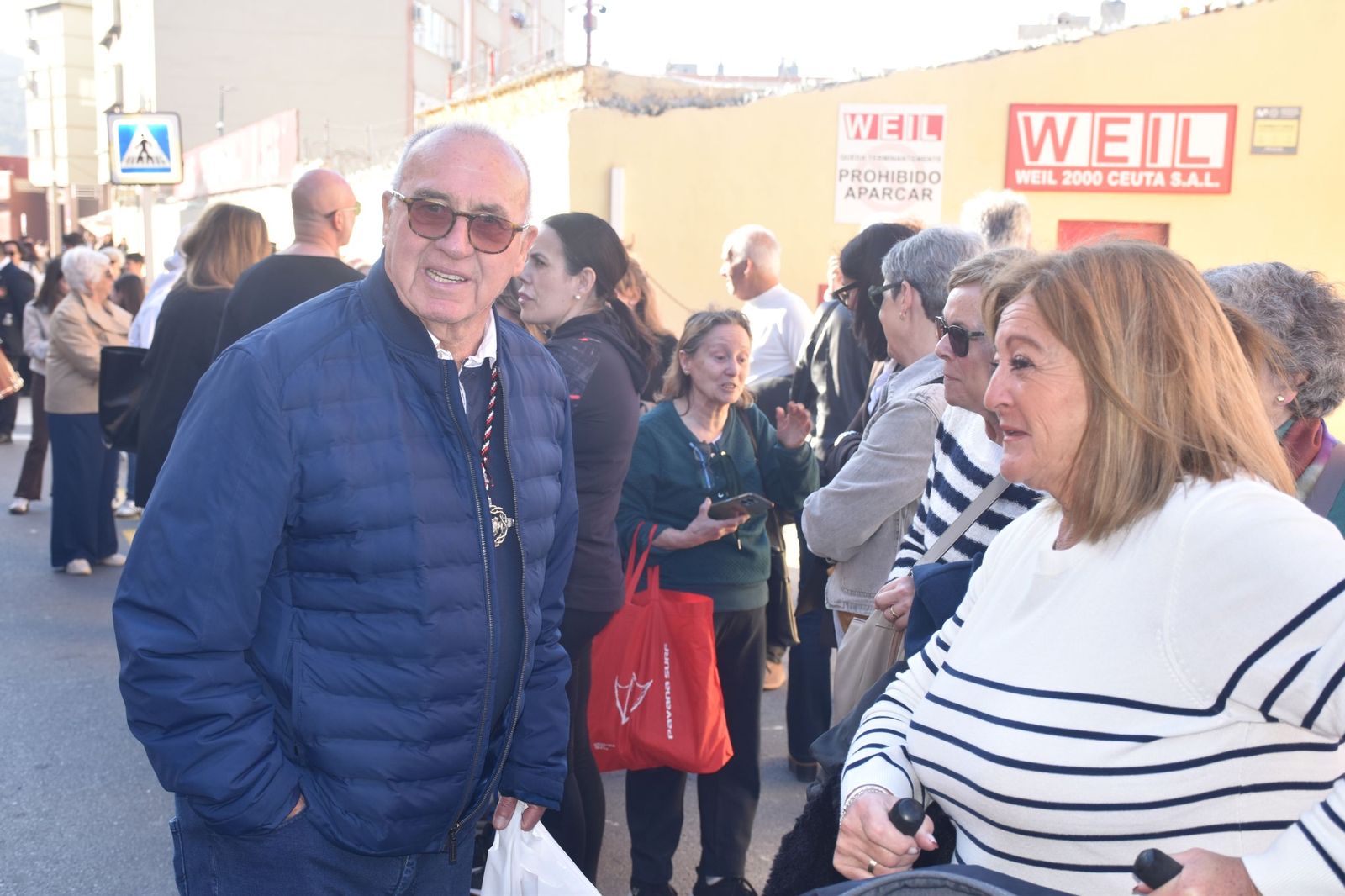 La Amargura: andares de barrio para un Miércoles Santo soleado
