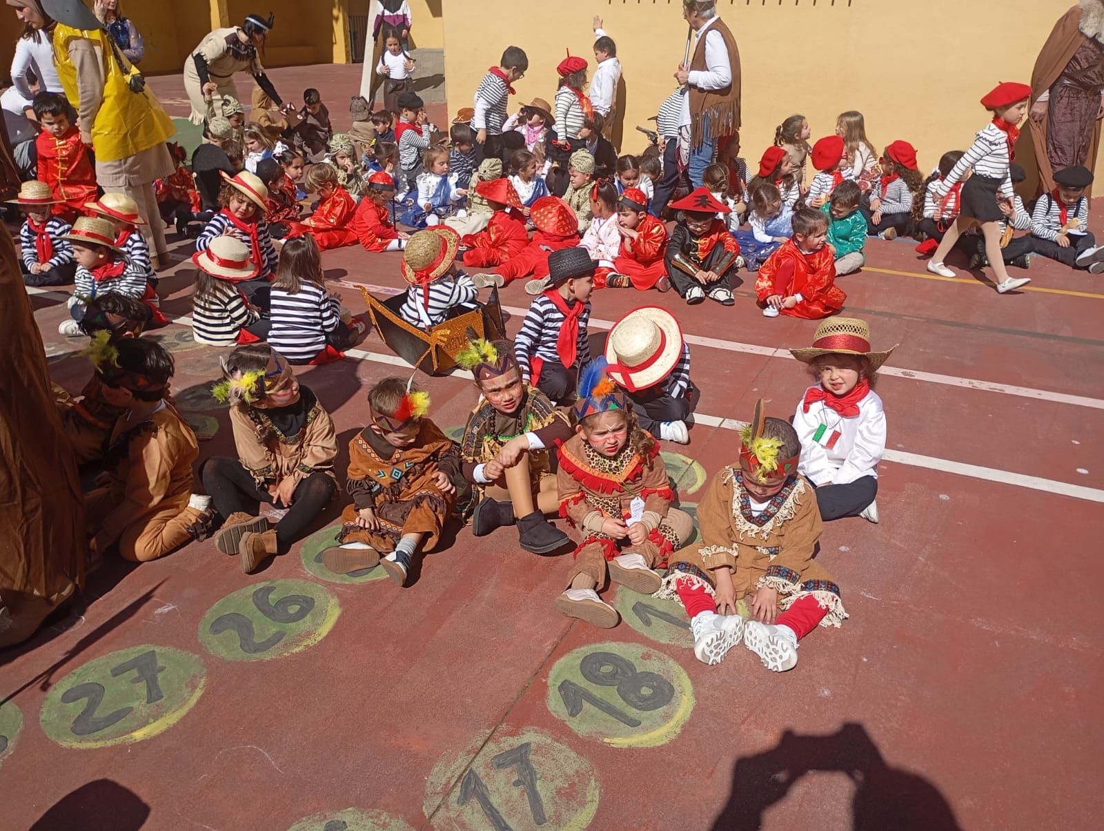 La 'vuelta al mundo' carnavalera del 'Ortega y Gasset