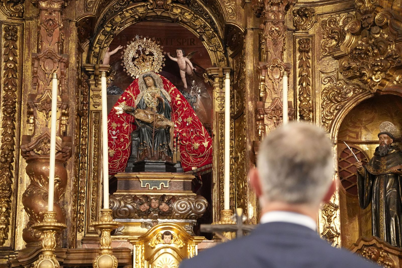 Los Reyes visitan el Santuario de África