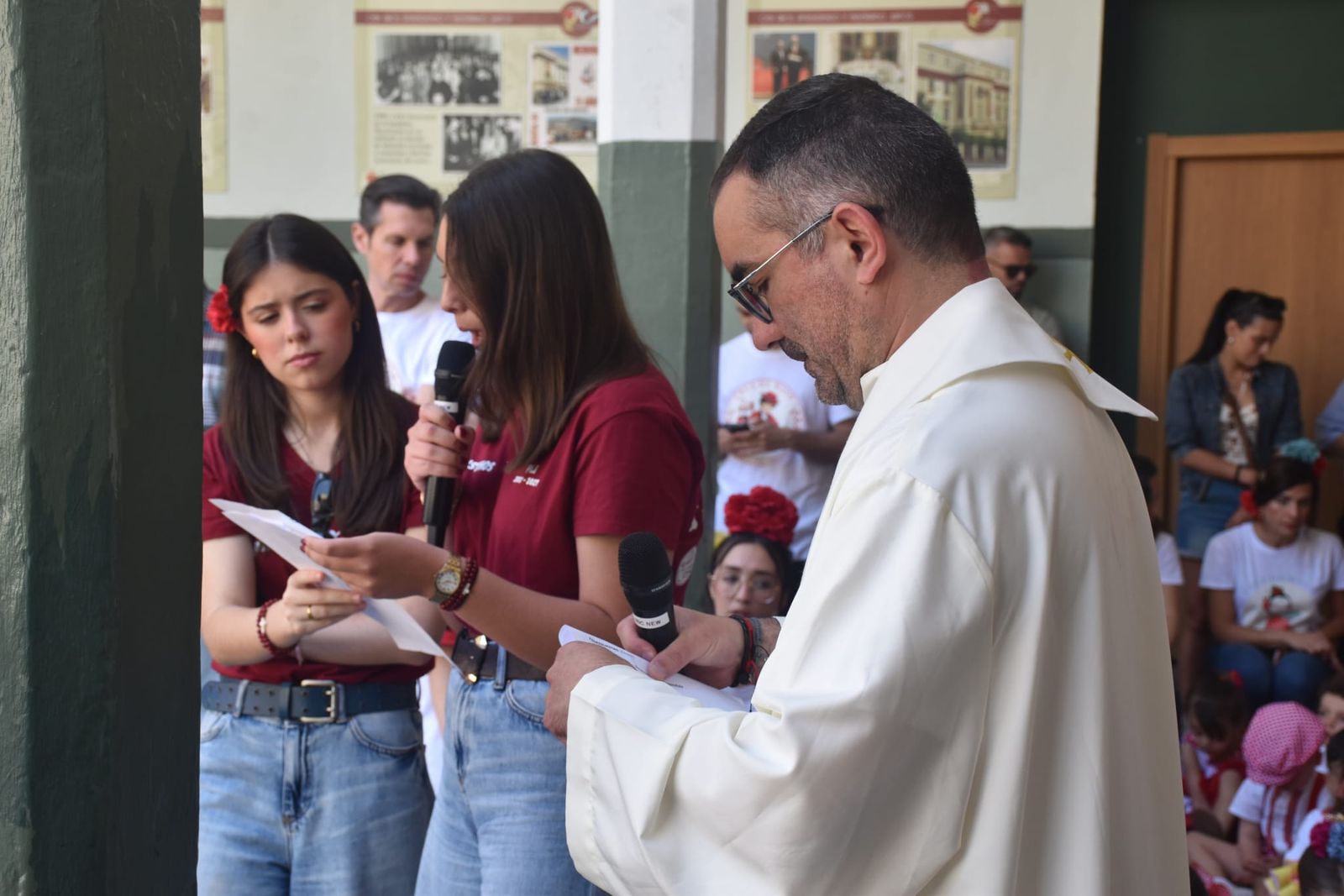 El Colegio de San Agustín disfruta de una feliz jornada solidaria con su Cruz de Mayo