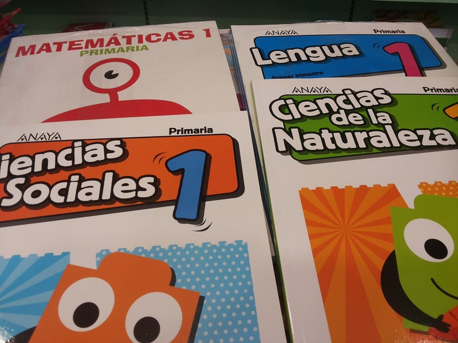 4473_233_libros-de-texto_1002