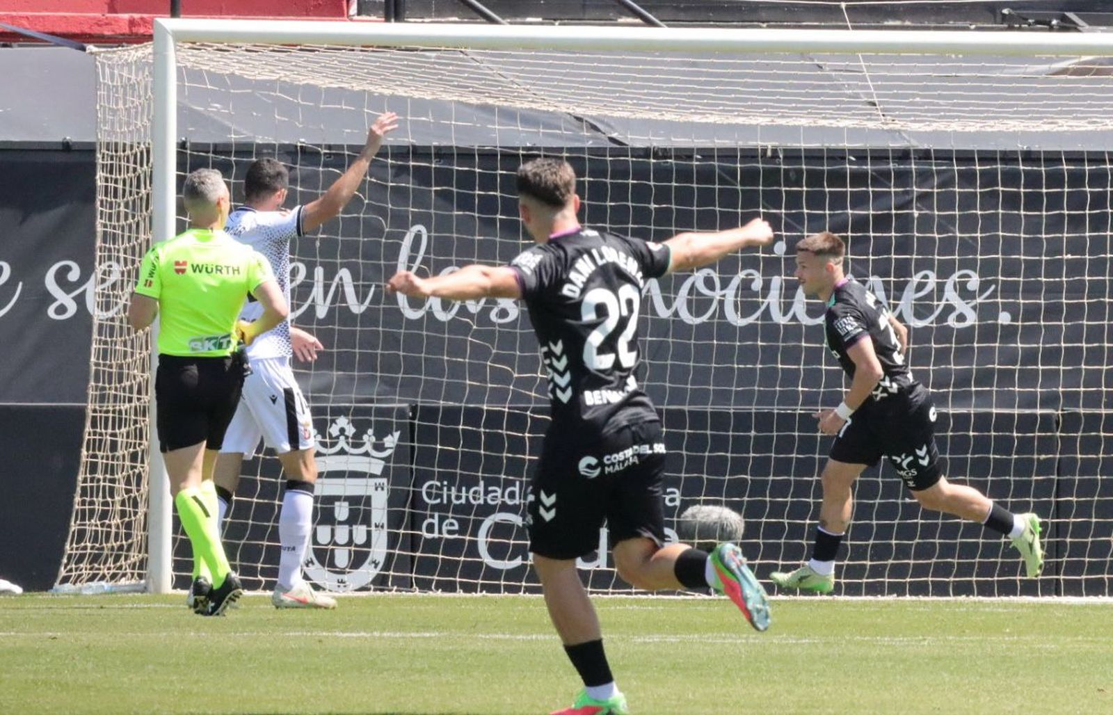 La AD Ceuta no puede con el Málaga