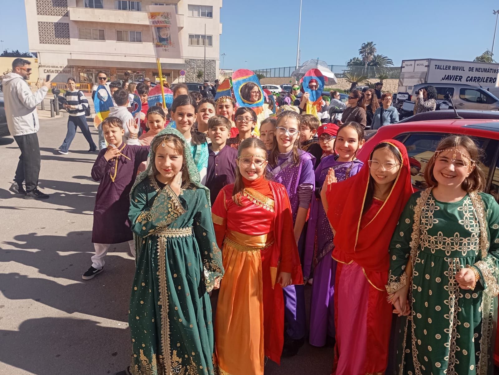 La 'vuelta al mundo' carnavalera del 'Ortega y Gasset