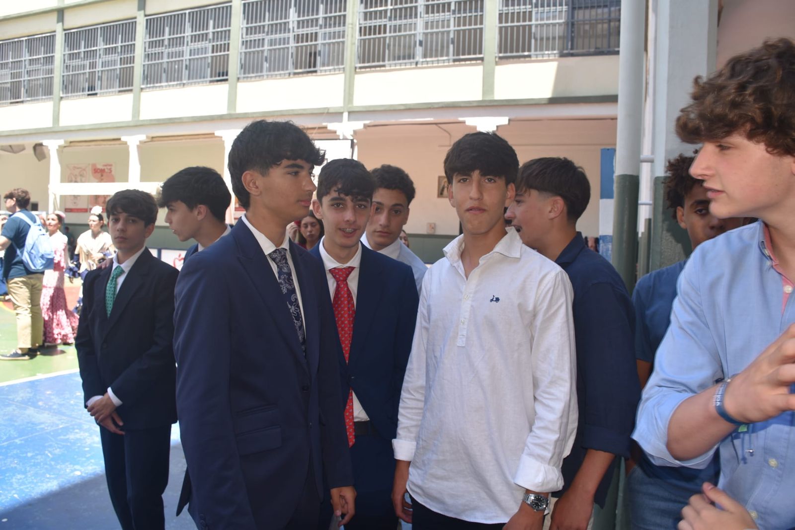 El Colegio de San Agustín disfruta de una feliz jornada solidaria con su Cruz de Mayo