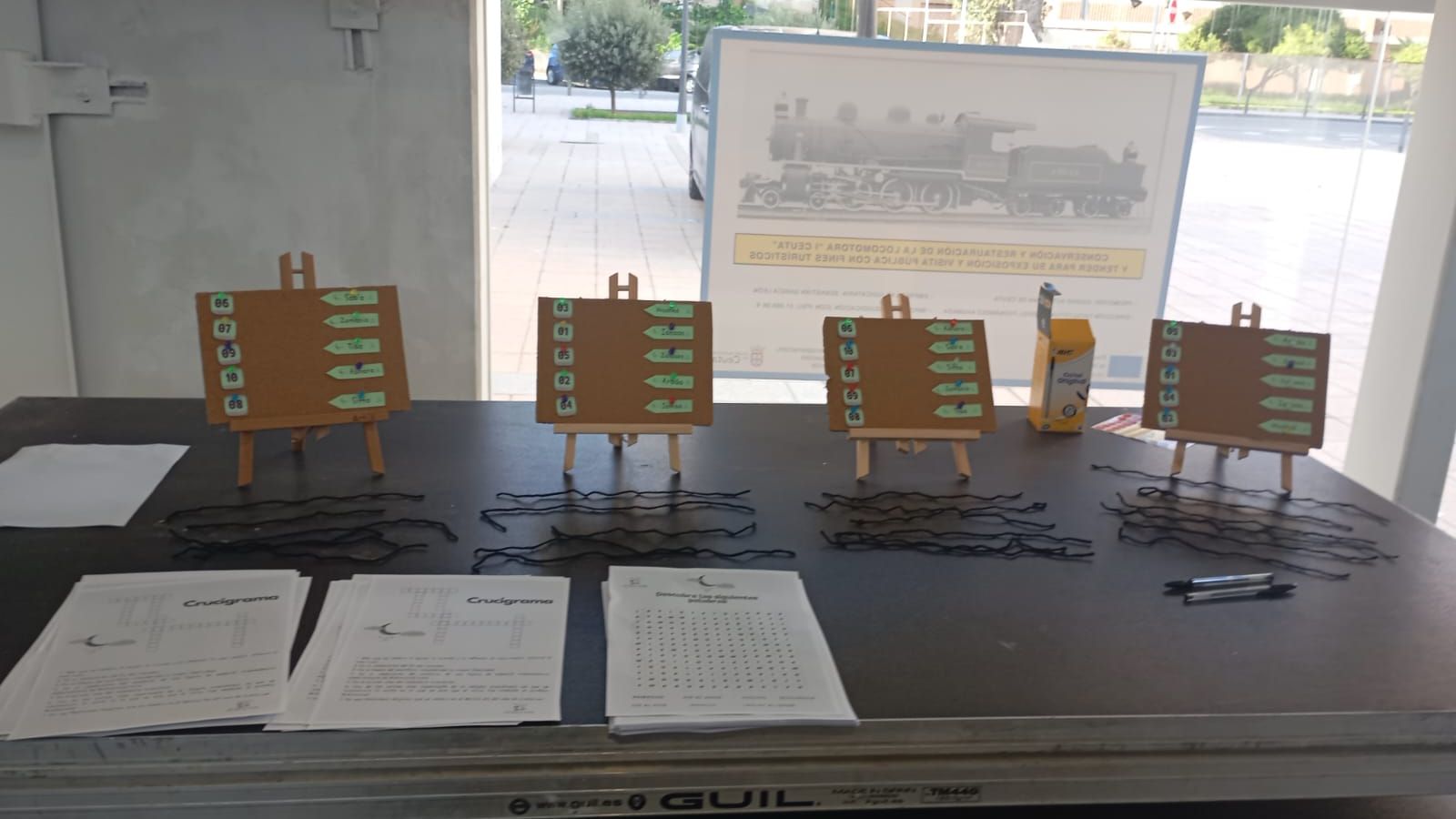 Material expuesto en el lugar