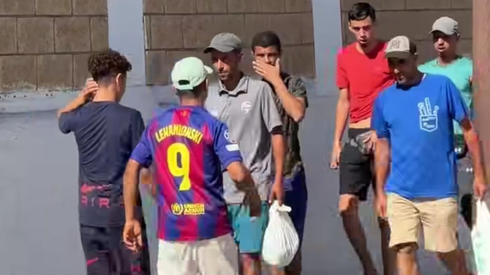 Los Rosales se ha convertido en una de las barriadas más poblada por la invasión migratoria