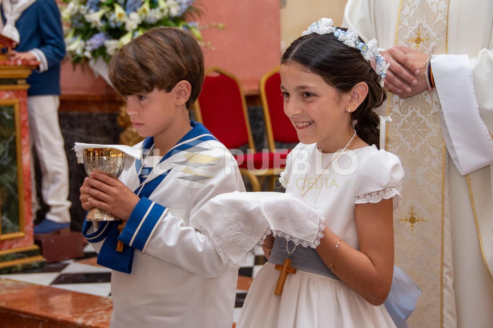 Comuniones en la Iglesia de Nuestra Señora de los Remedios