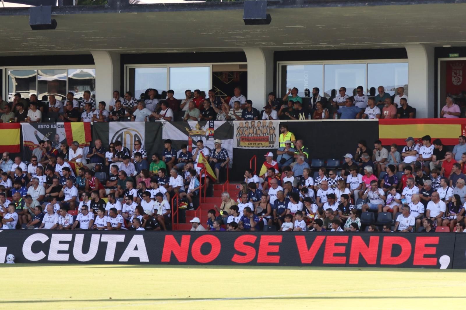 Apoyo de la afición a Ceuta