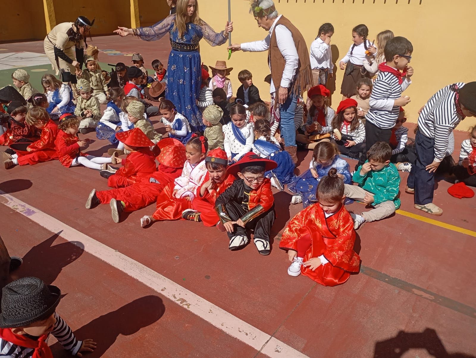 La 'vuelta al mundo' carnavalera del 'Ortega y Gasset