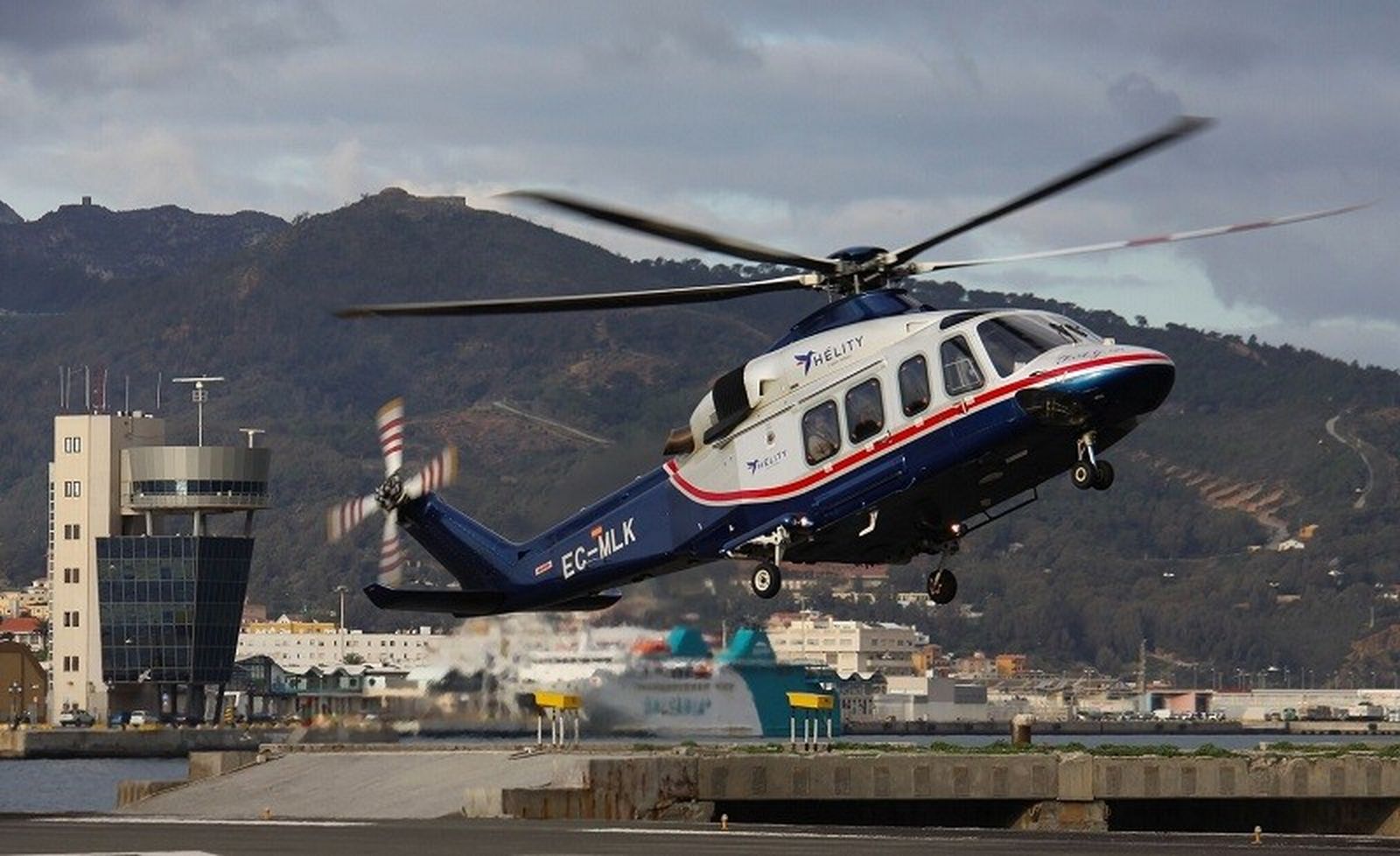 6077_helicoptero-malaga-ceuta