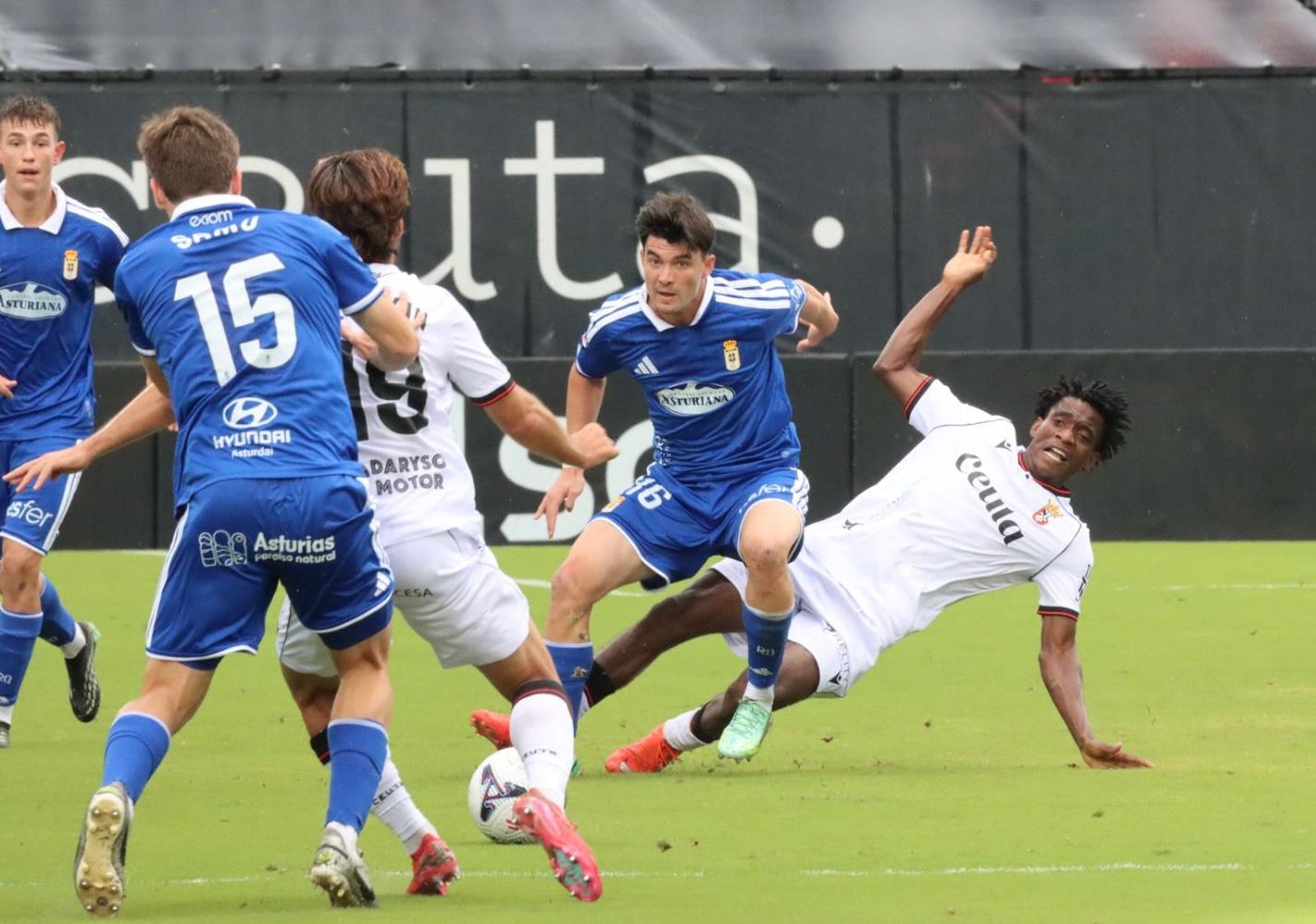 Las mejores imágenes del AD Ceuta - Real Oviedo