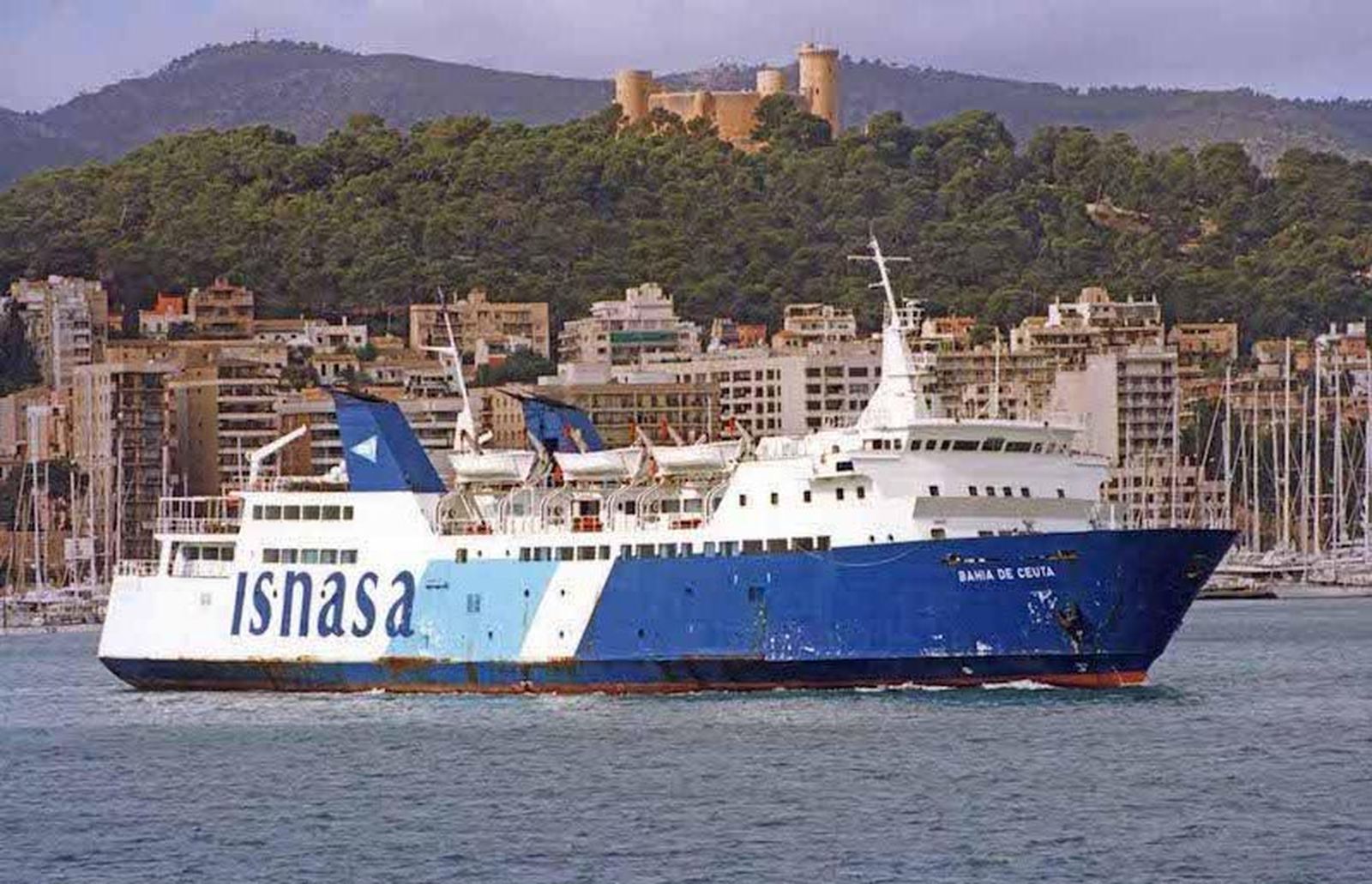 Buque ‘Bahía de Ceuta’. / FOTO PUENTE DE MANDO Buque ‘Bahía de Ceuta’. / FOTO PUENTE DE MANDO