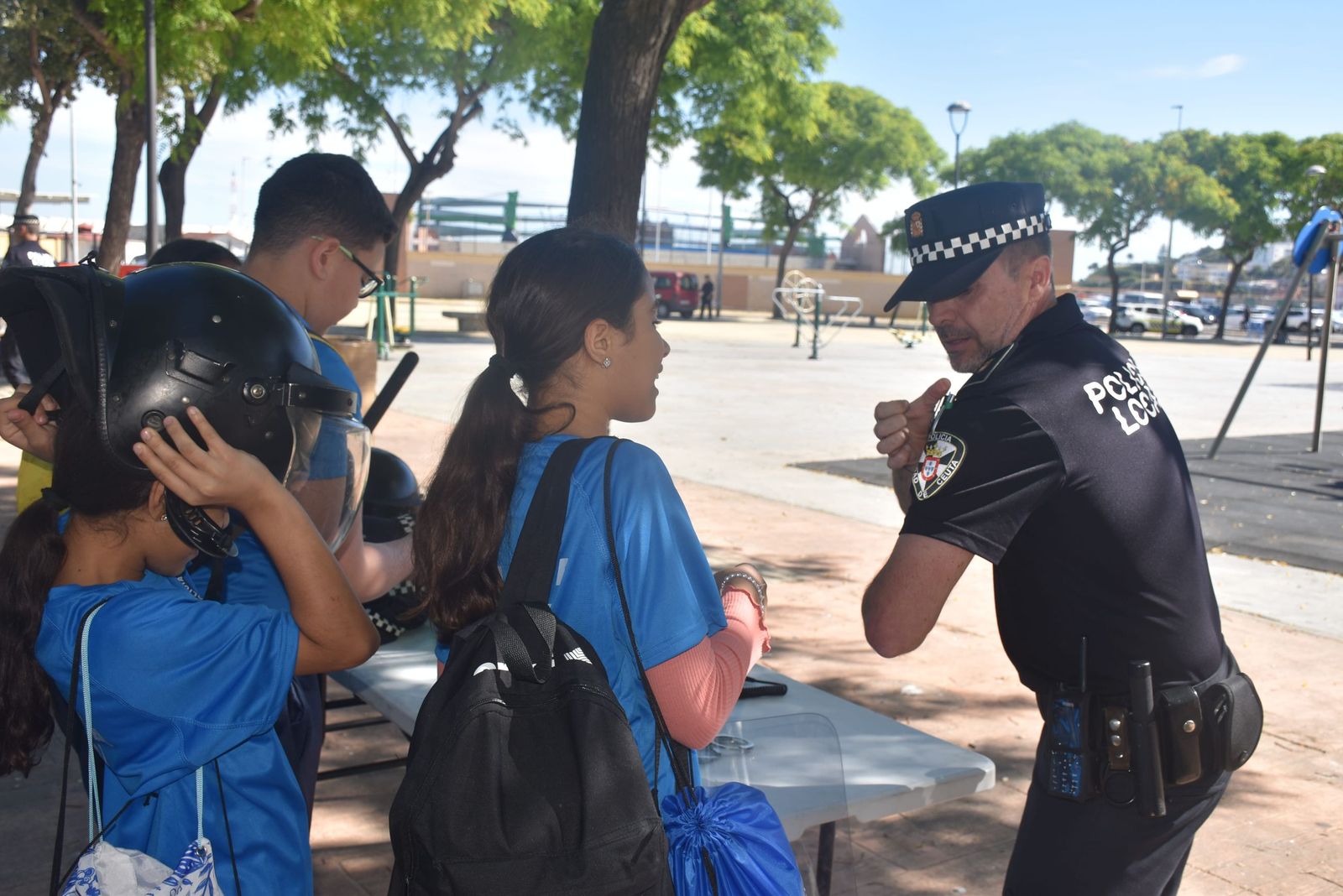 La Policía Local deslumbra a los pequeños de varios centros escolares