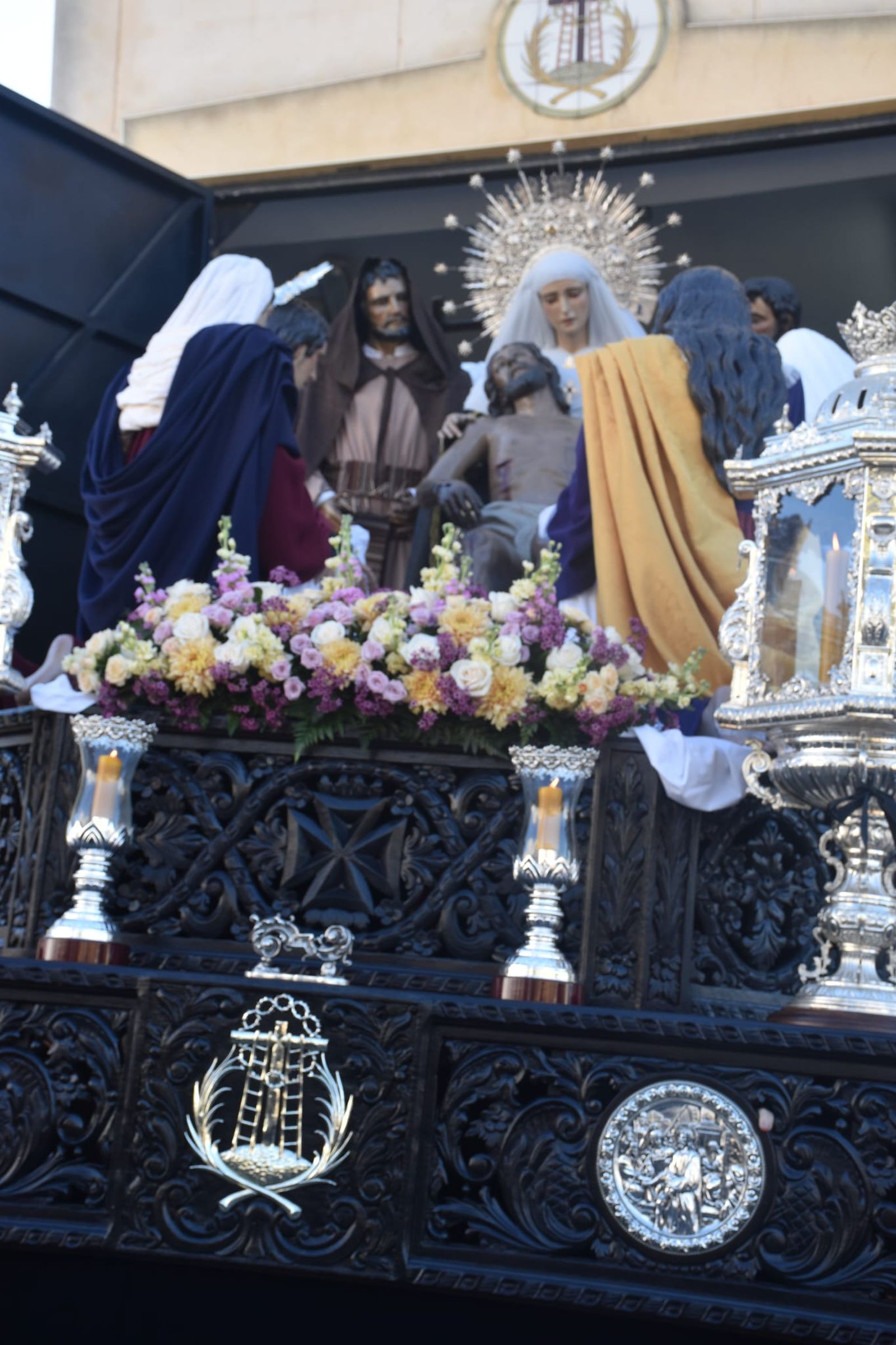 Paz, piedad y silencio desde la falda del Hacho