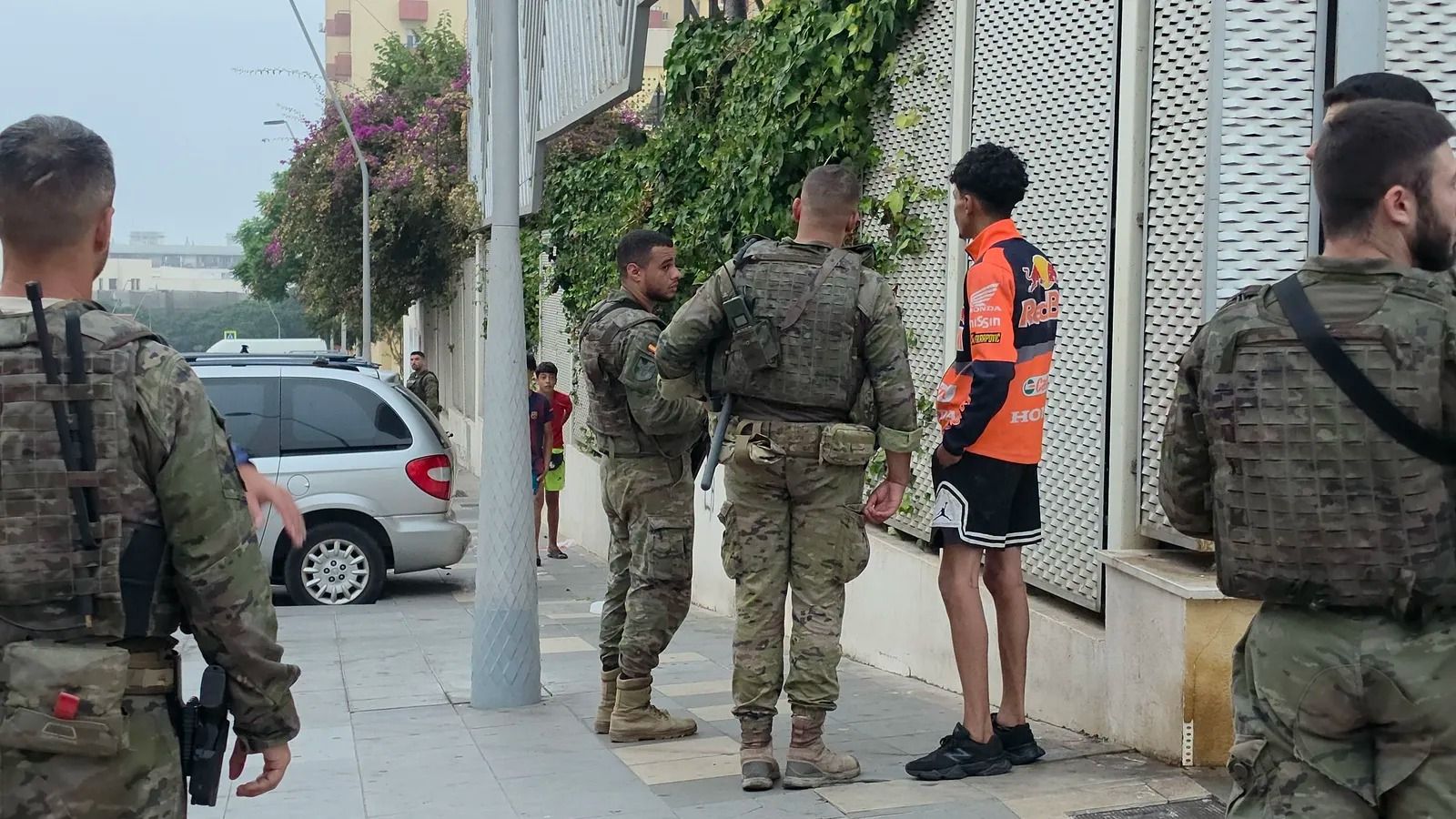 Agreden a patadas a un militar cuando intentaba evitar el robo a una mujer en Ceuta
