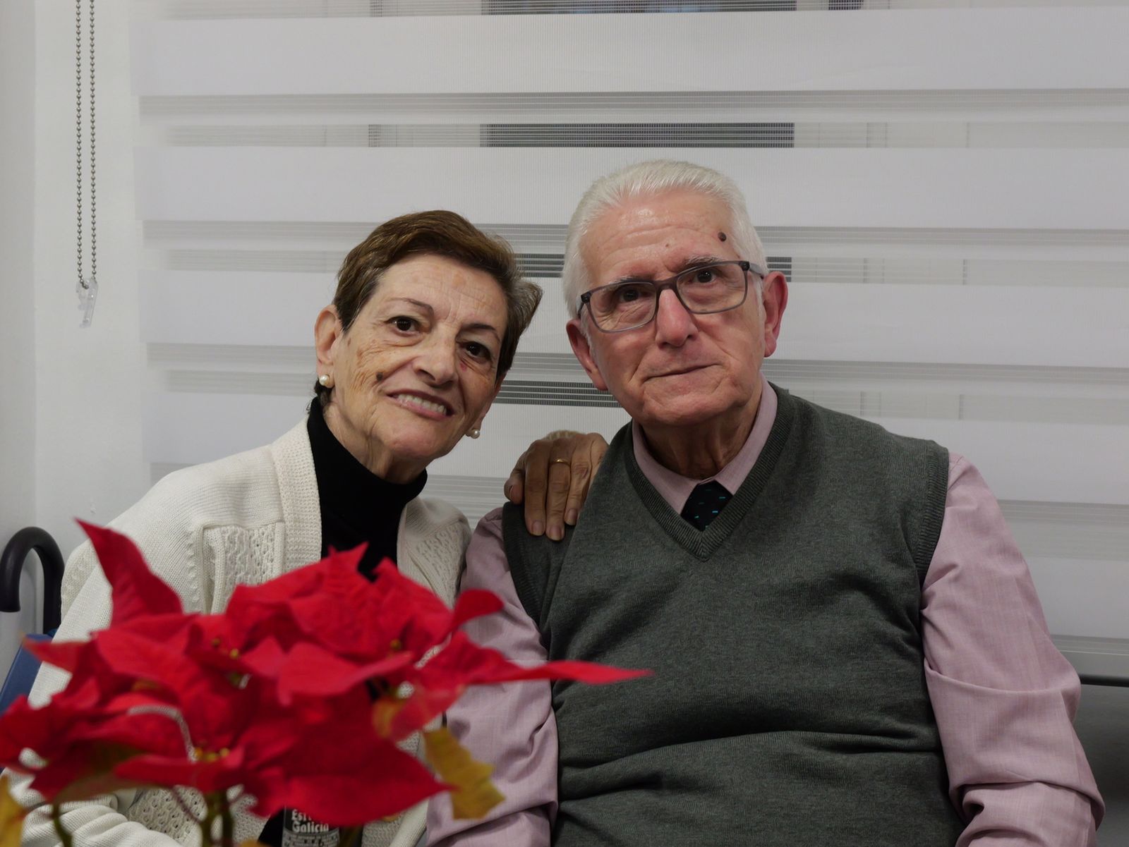 Vivas sugiere un relevo futuro y reivindica su gestión en la copa navideña del PP