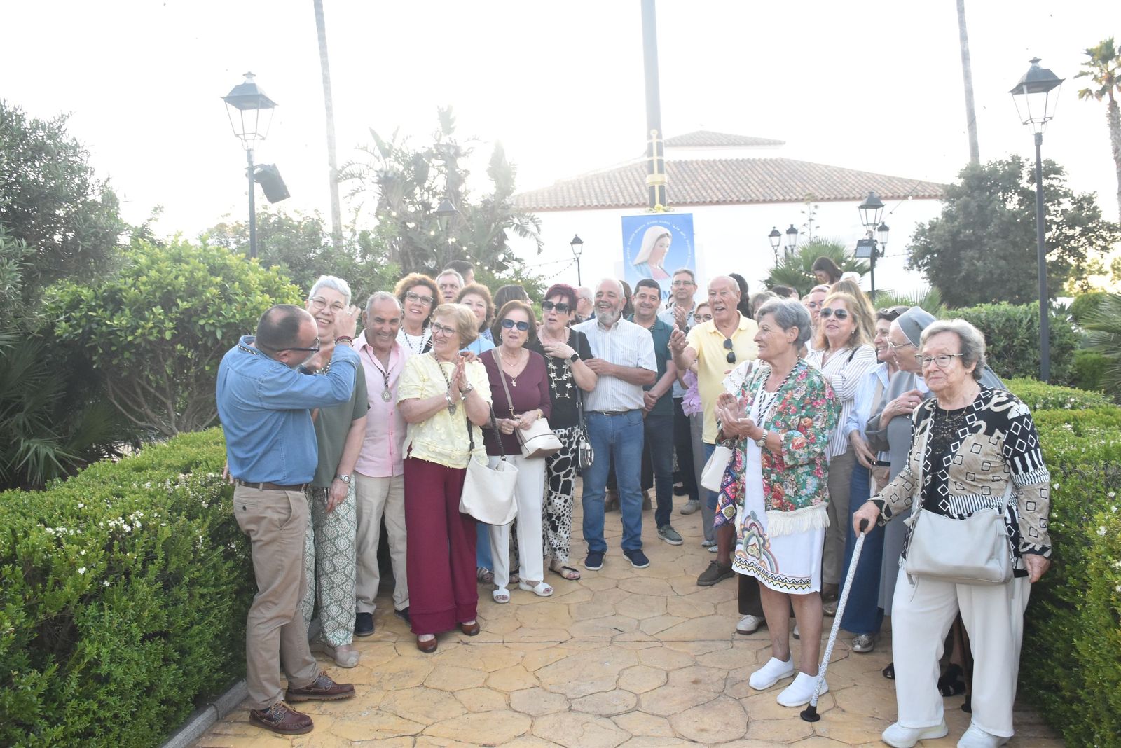 San Antonio enciende la cuenta atrás de su festividad con el inicio del triduo y el alumbrado extraordinario