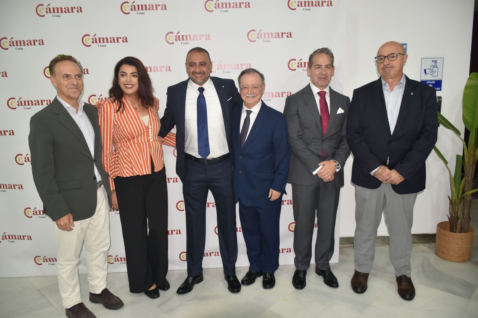 Luhay Hamido recibe la Medalla de Oro de la Cámara por su compromiso con el deporte ceutí