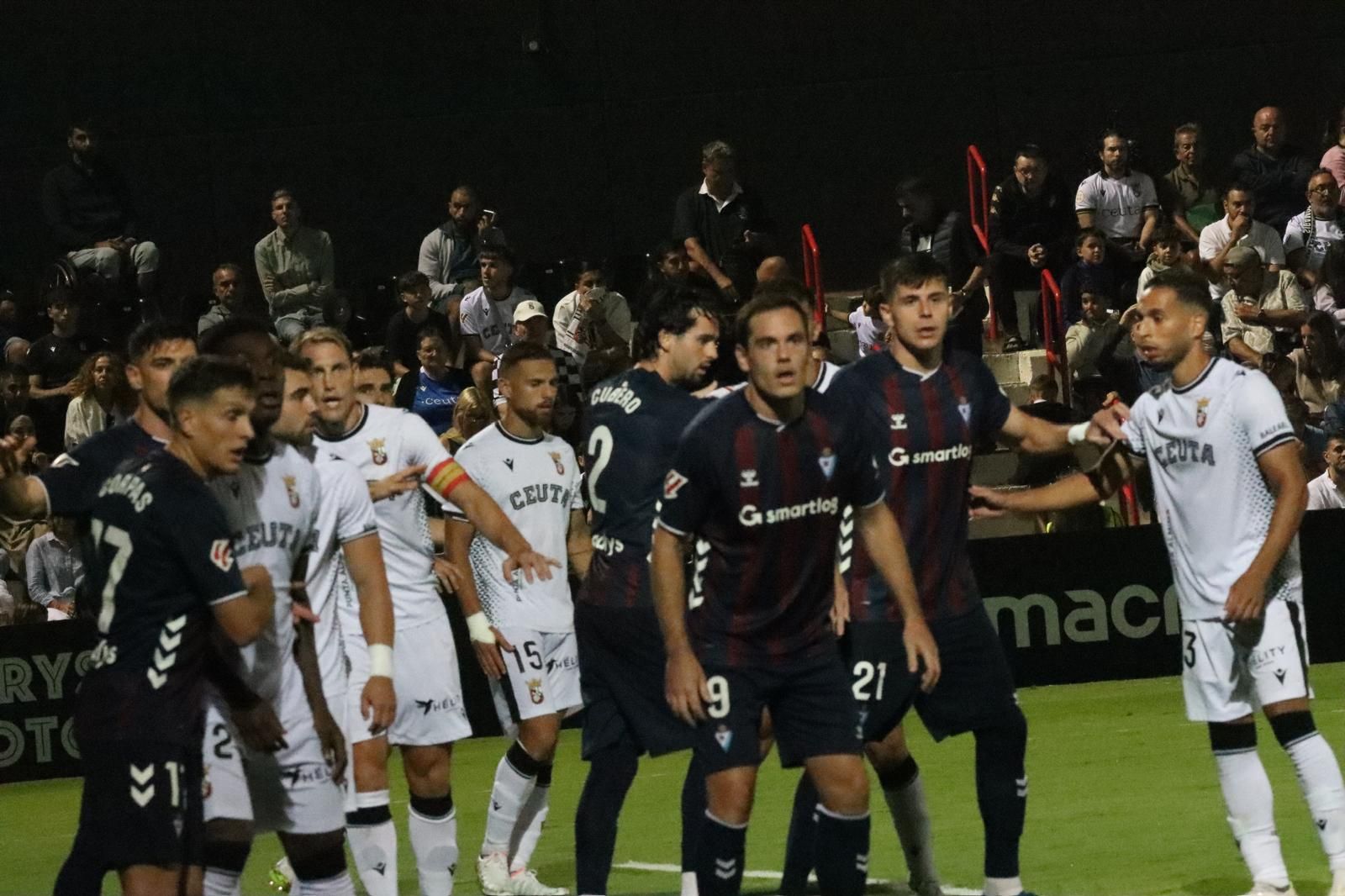La AD Ceuta prolonga su buena racha en el Murube
