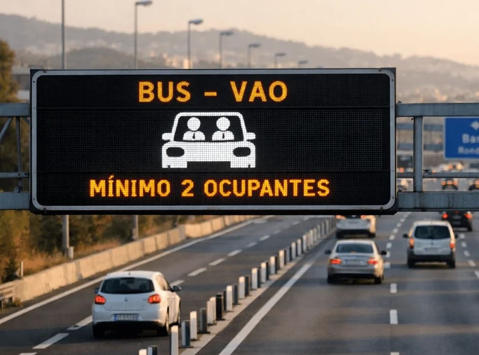 La DGT pone el foco en los coches vacíos: multas automáticas en los carriles VAO