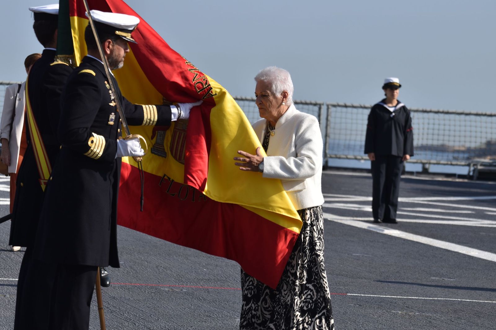 Emotiva jura de bandera a bordo del 'Castilla'