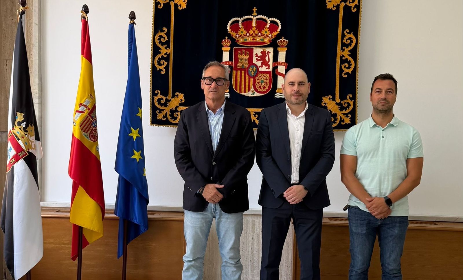 El presidente de CSIF, Juan Iglesias,y su compañero Ivan Ramos tras la reunión mantenida con el delegado del Gobierno, Miguel Ángel Pérez Triano,