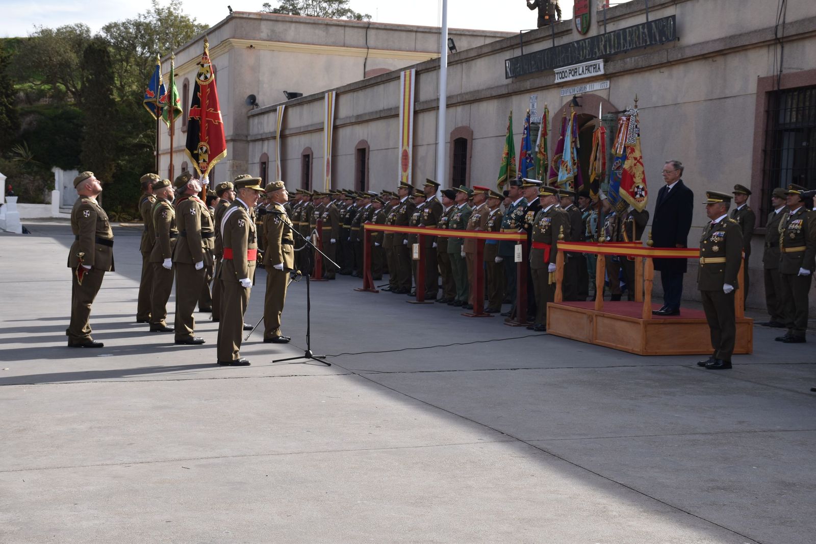 El Ramix-30 celebra Santa Bárbara con una ceremonia marcada por los homenajes y la tradición artillera