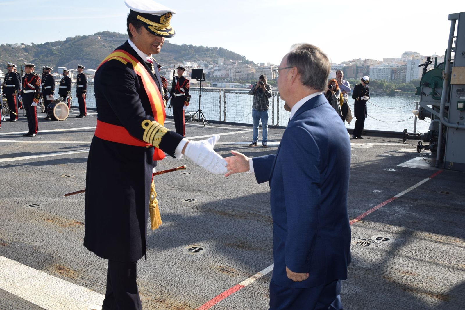 Emotiva jura de bandera a bordo del 'Castilla'
