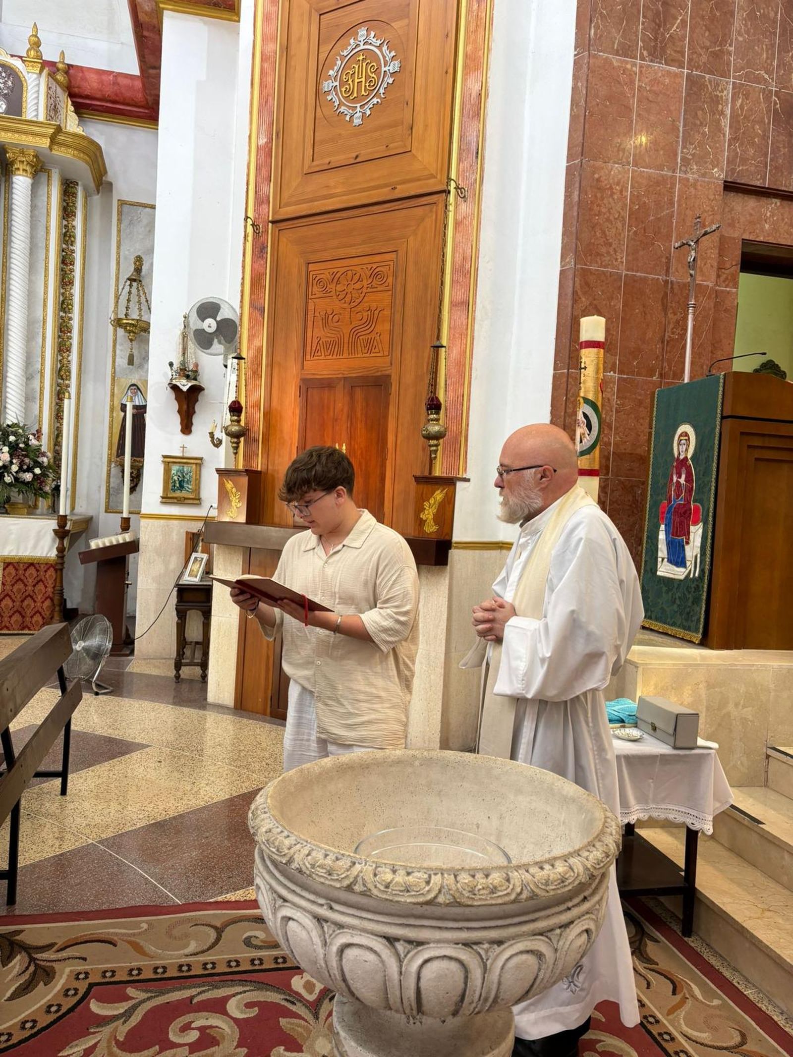 Atenea recibe el Sacramento del Bautismo en Santa Teresa