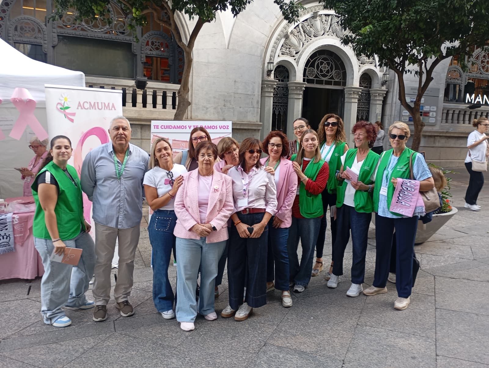 Voluntarios de la AECC