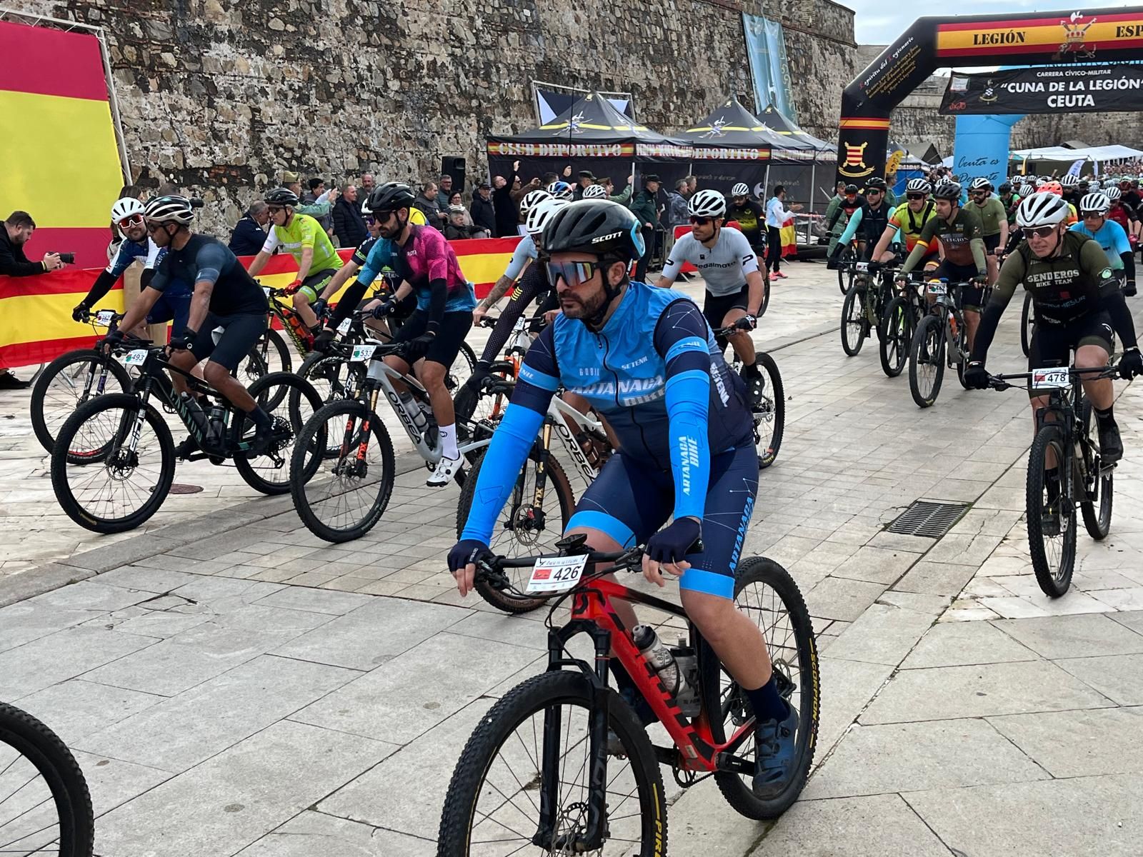 La previa y el inicio de la X Cuna de la Legión a través del objetivo de Reduan