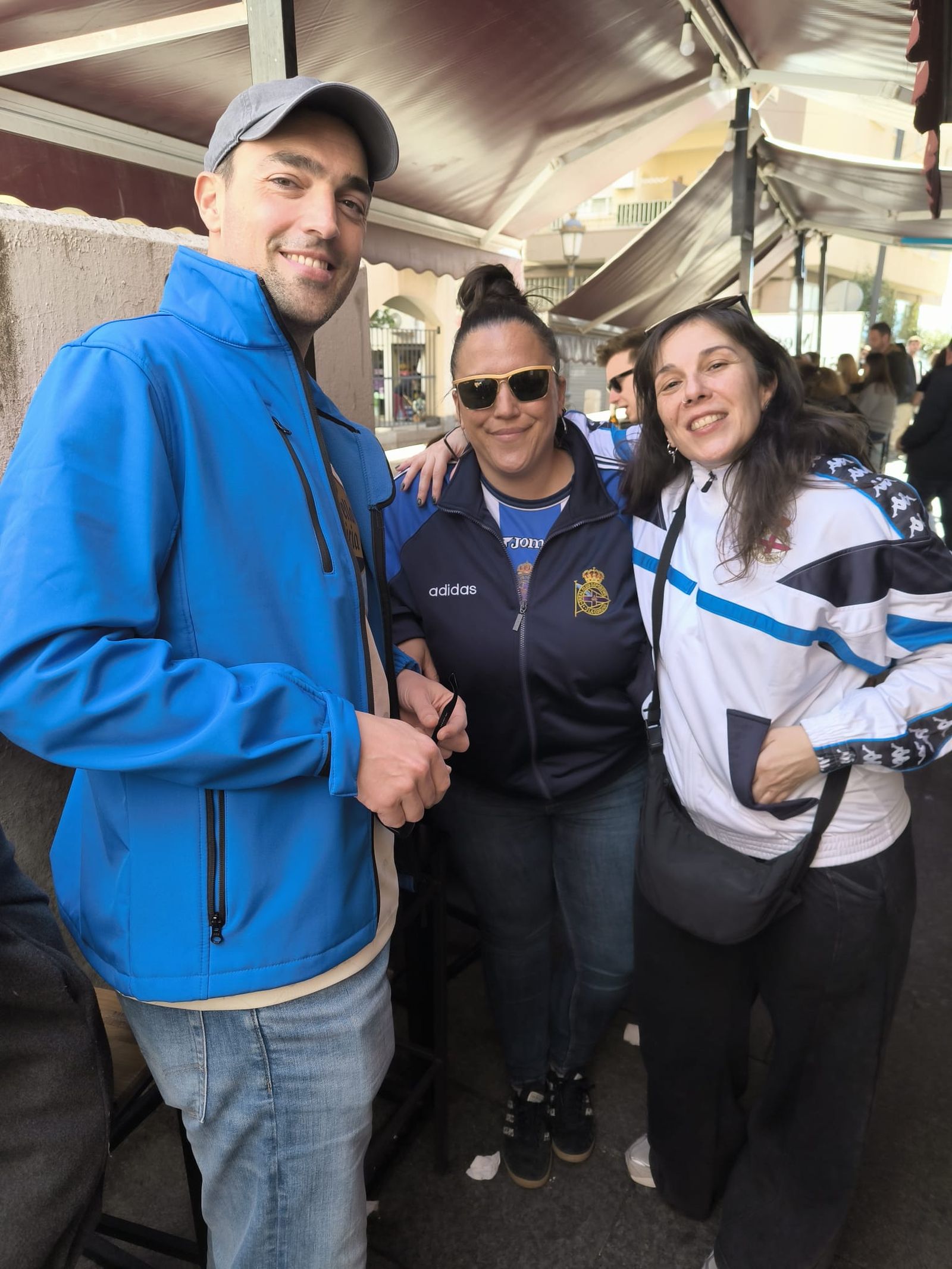 Ambiente de previa entre las aficiones de la AD Ceuta y el Real Club Deportivo