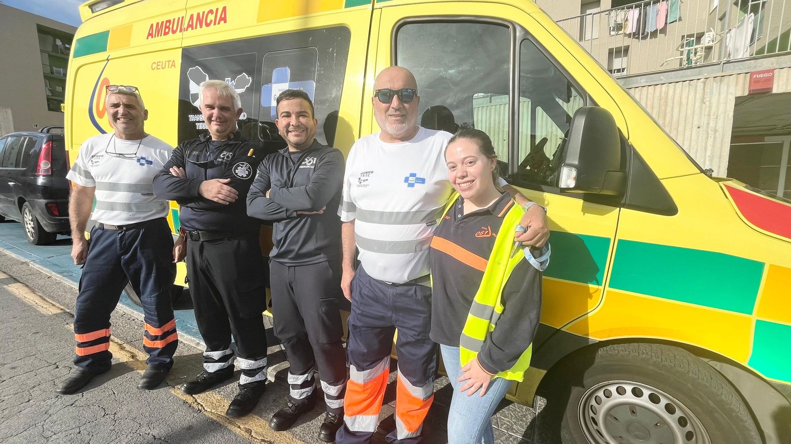 El equipo de la UME del 061 de servicio el jueves, compuesto por un médico, un enfermero, dos técnicos y una estudiante