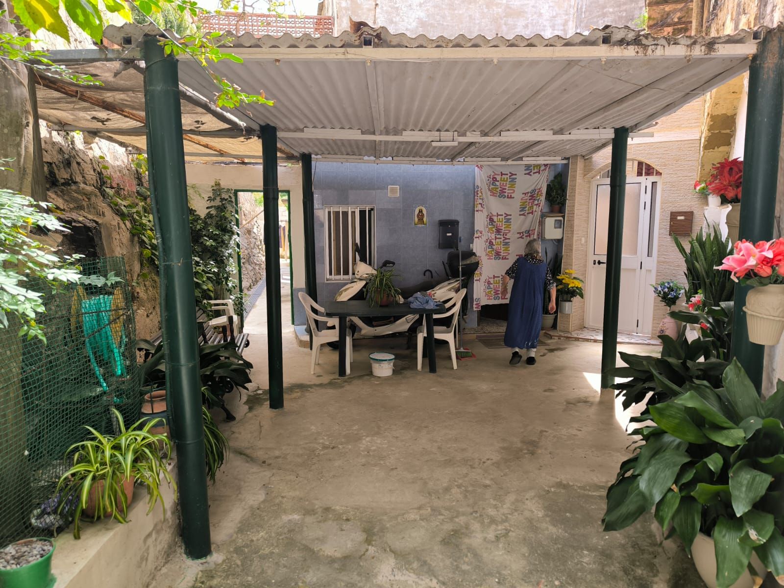 Entrada a la casa de Ana Porras en el Sarchal