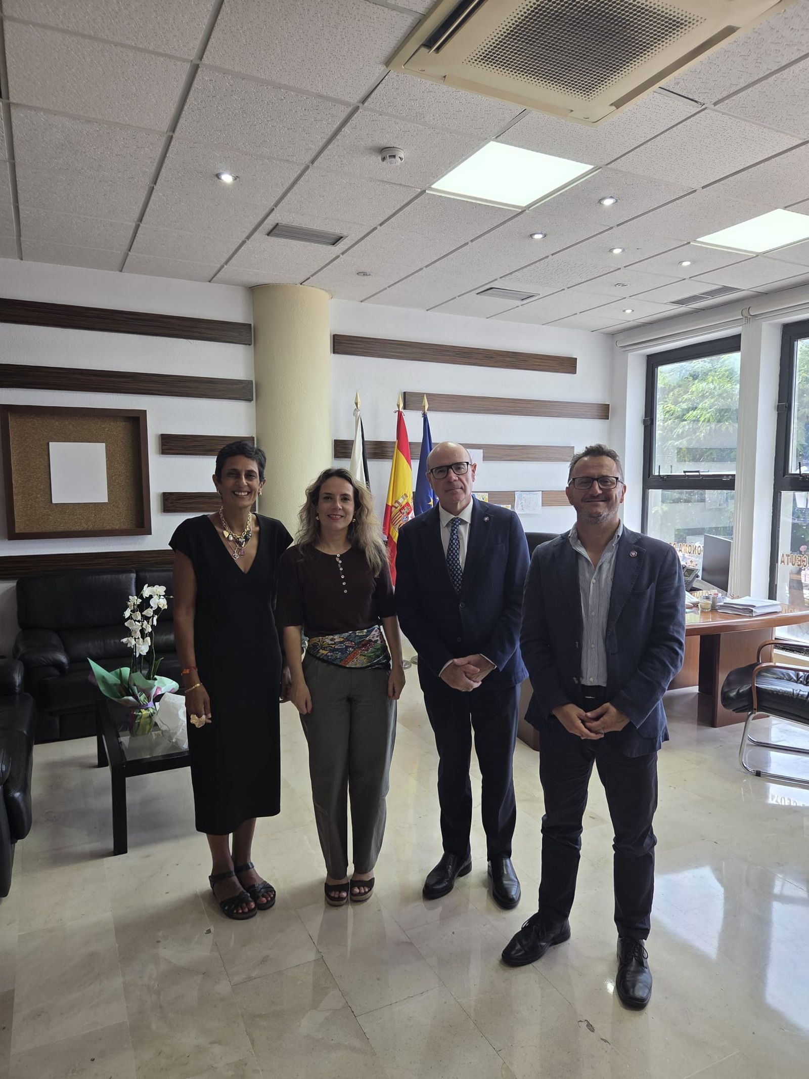 Un momento del encuentro entre las consejeras y los directivos de la Universidad