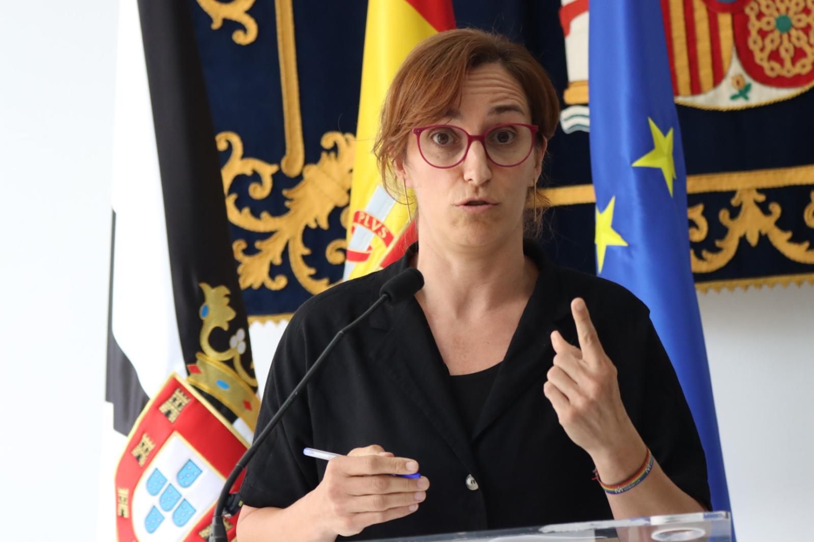 La ministra de Sanidad, Mónica García, niega el colapso sanitario en Ceuta y reclama espacios para evitar riesgos de salud pública