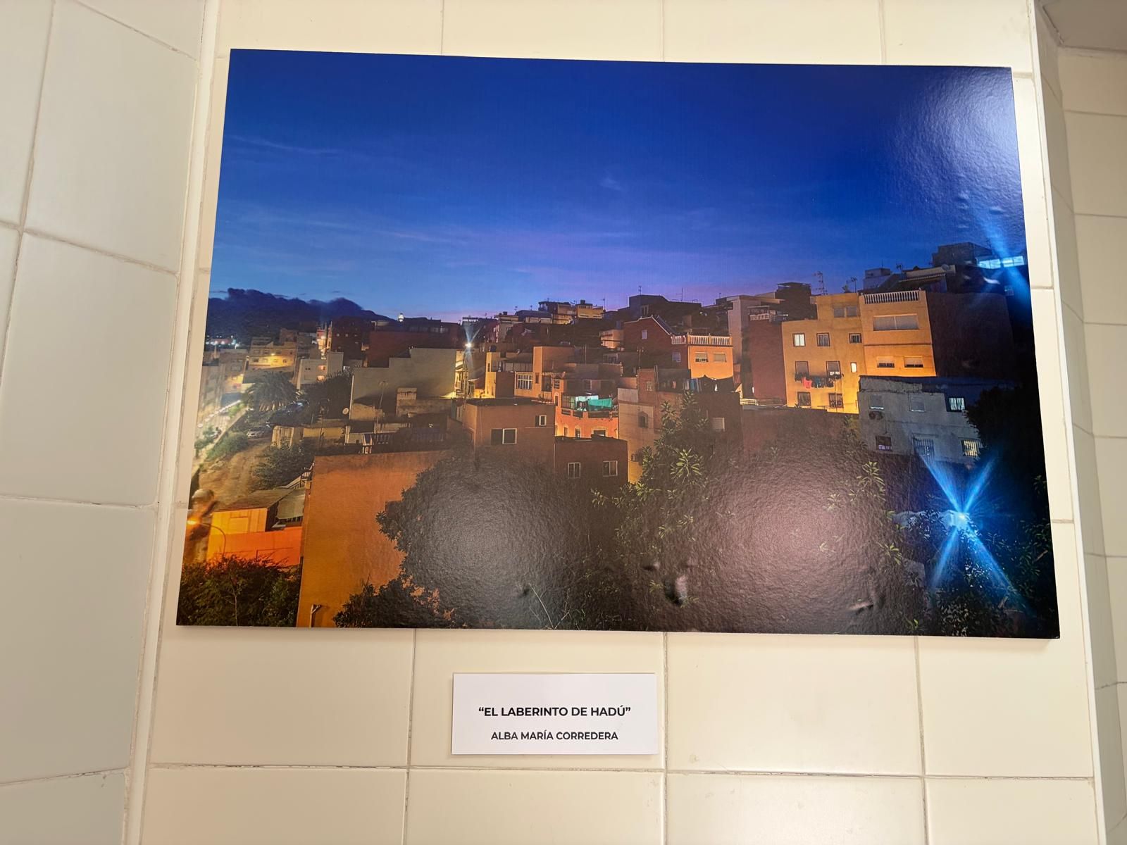 La exposición de fotos del proyecto Altaweia lleva “luz”, “orgullo” y “arte” al Mercado de Hadú