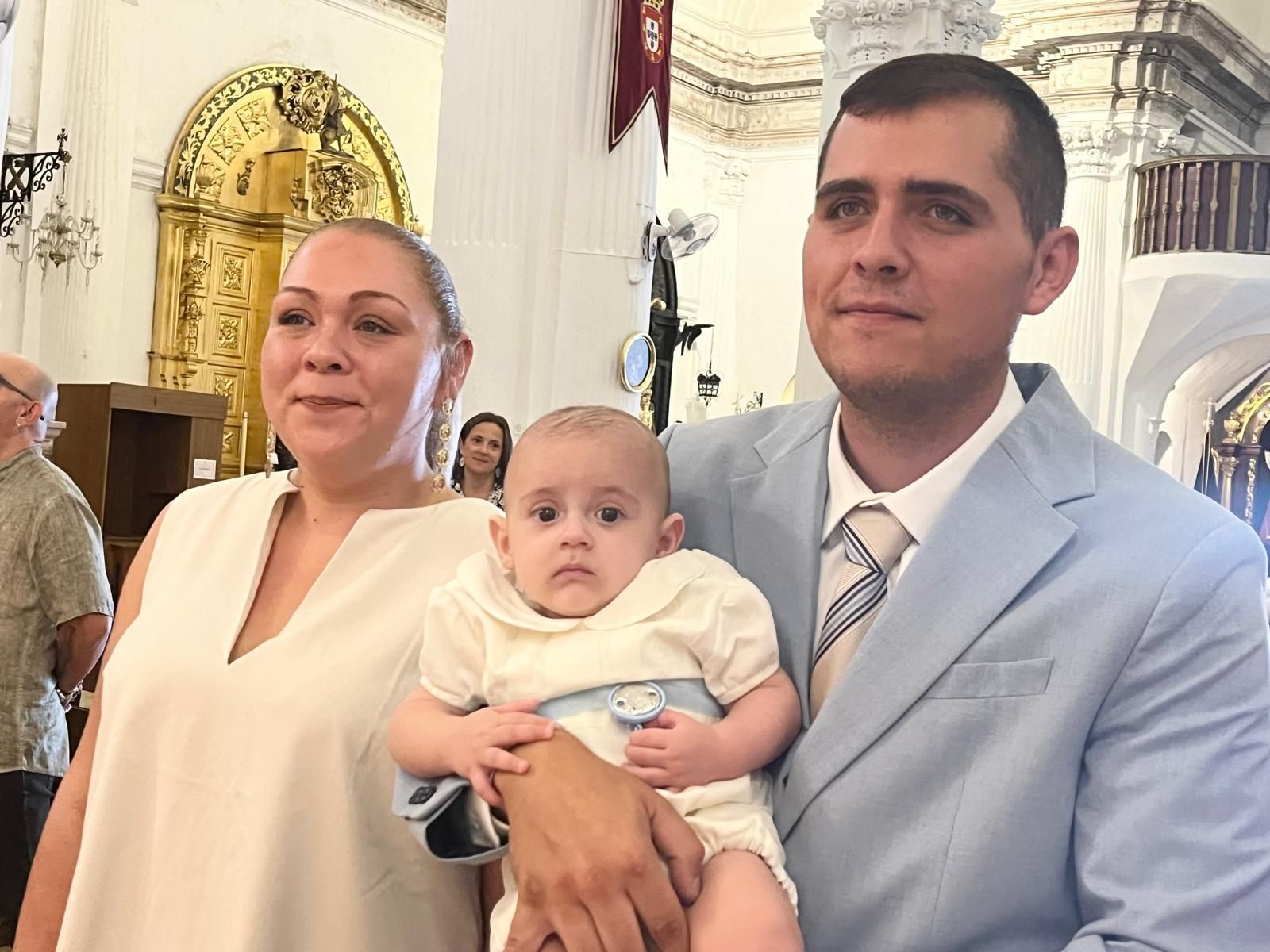 Romeo recibe el Sacramento del Bautismo en Nuestra Señora de África