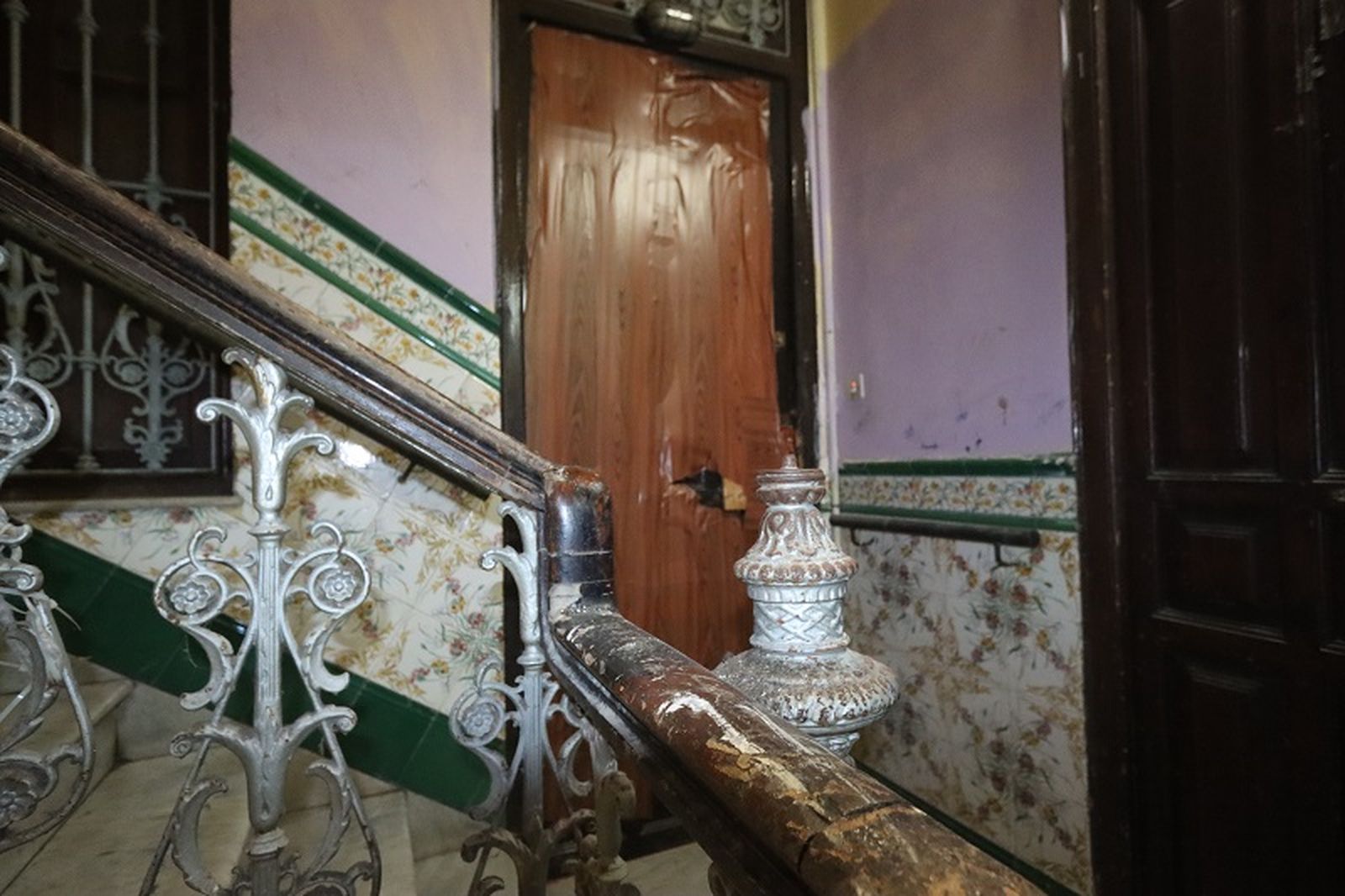 Uno de los rellanos del edificio de González de la Vega / FOTO REDUAN