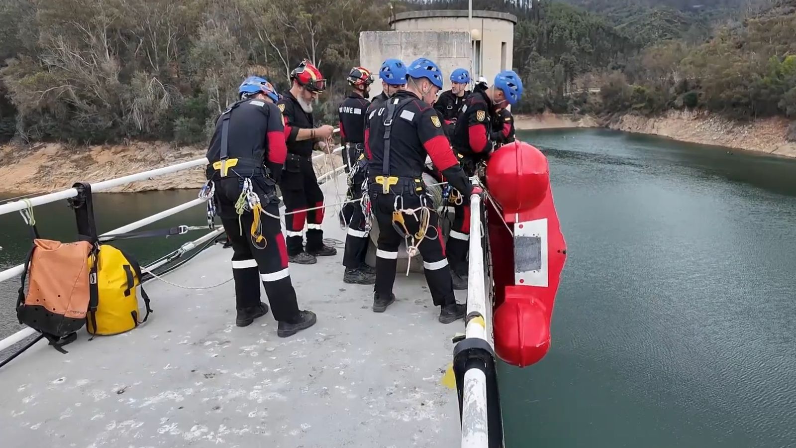Militares de la UME, en el pantano