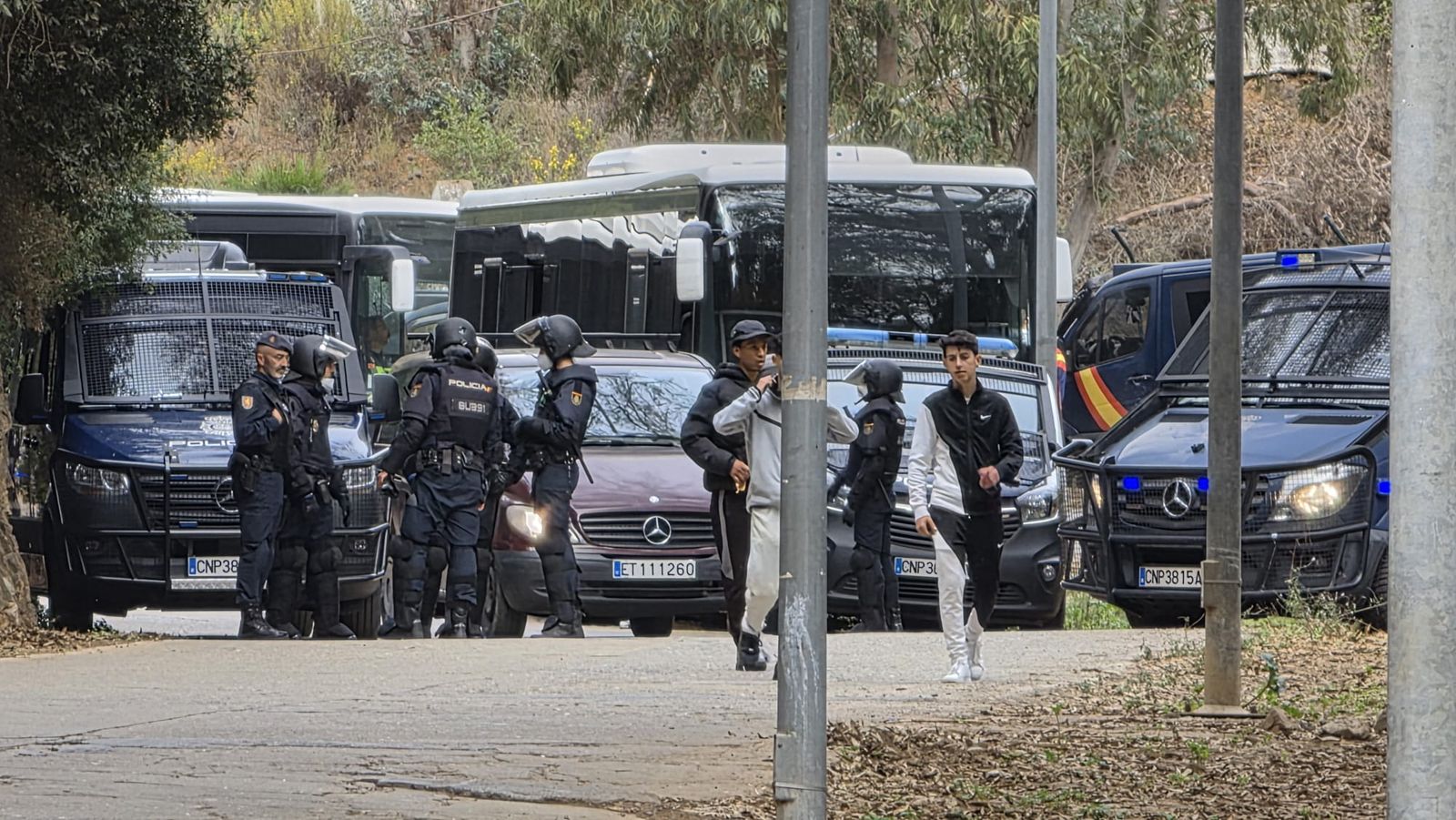 Amplio despliegue de la UIP en el CETI de Ceuta para proceder a la expulsión de decenas de migrantes