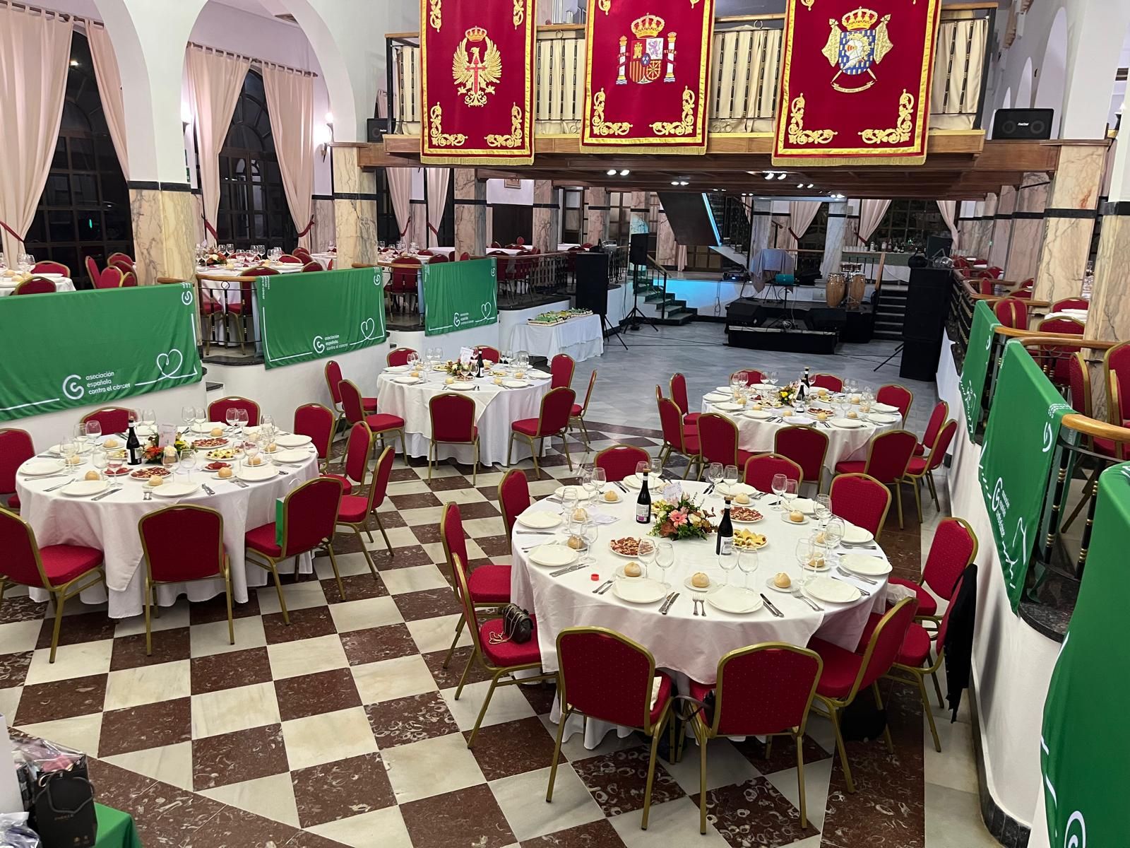 FOGALERÍA | La cena benéfica en Ceuta de la AECC en imágenes