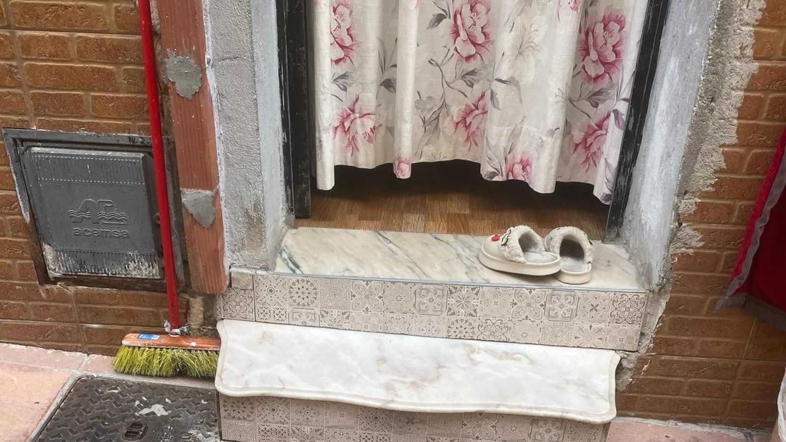 Domicilio de la vecina que denuncia esta situación que viene padeciendo