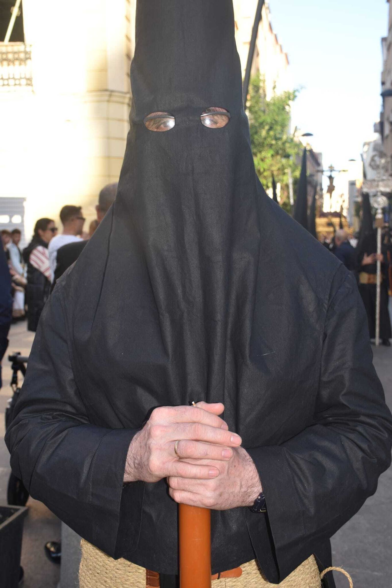 Saetas y emoción a raudales para la salida de la Buena Muerte