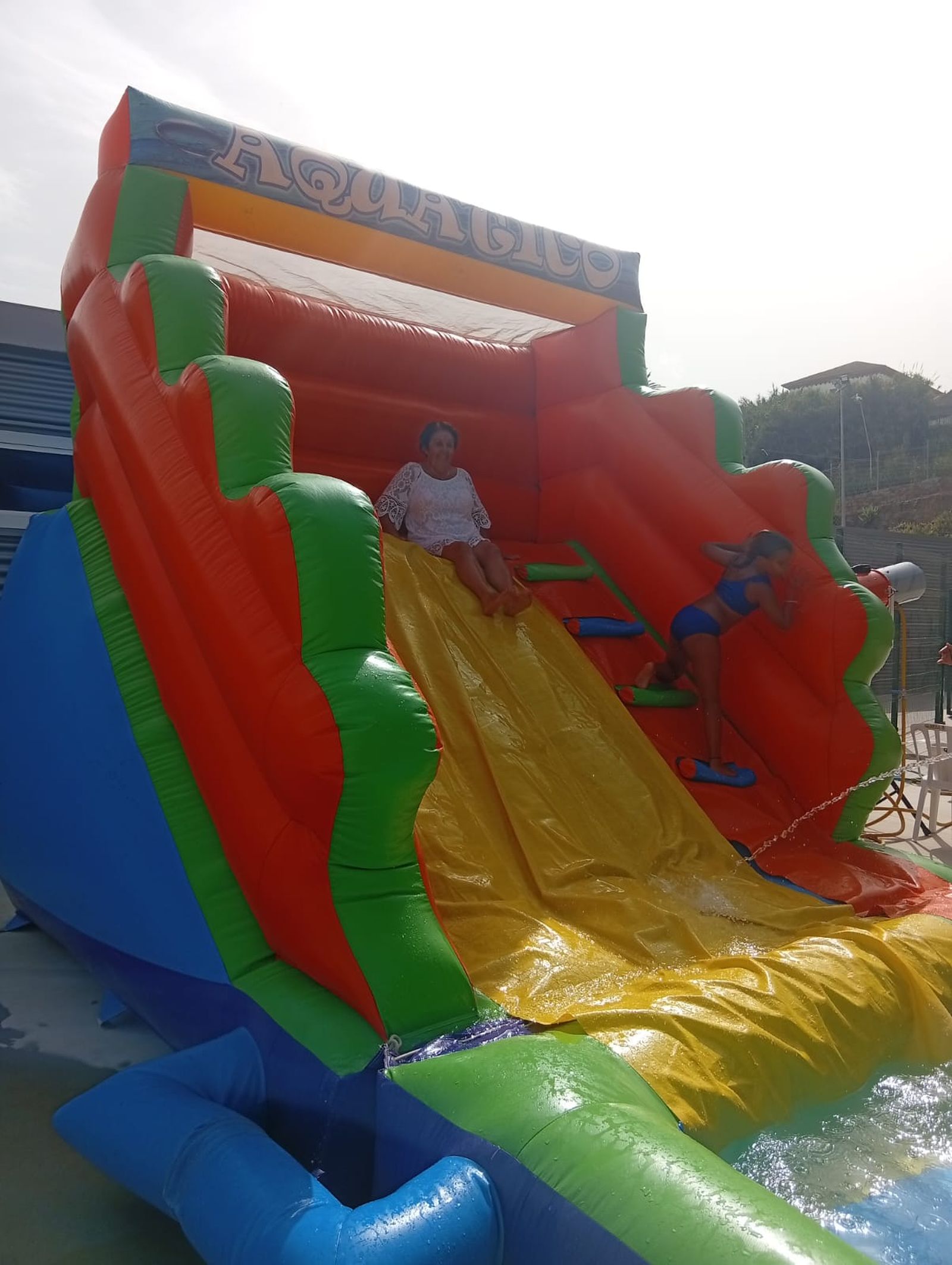 Los más pequeños de Juan XXIII disfrutan de su fiesta del agua