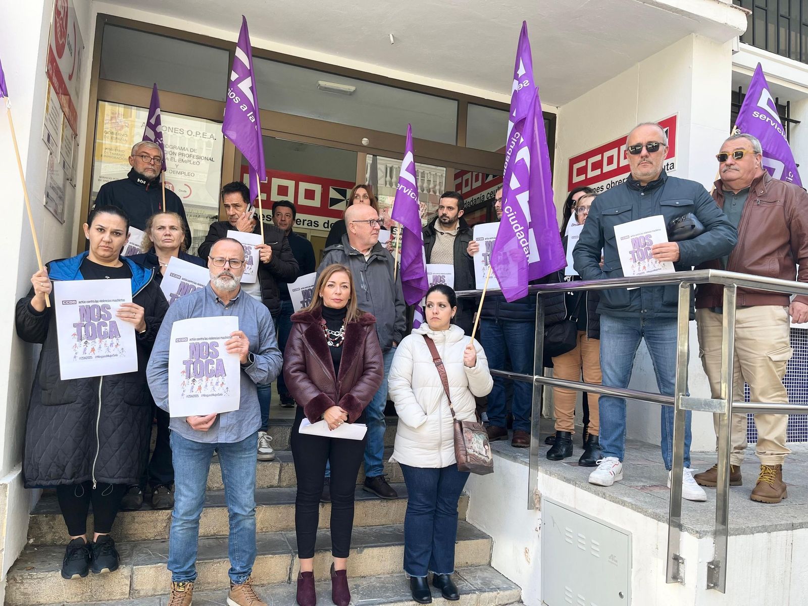 Imagen del acto durante el minuto de silencio.