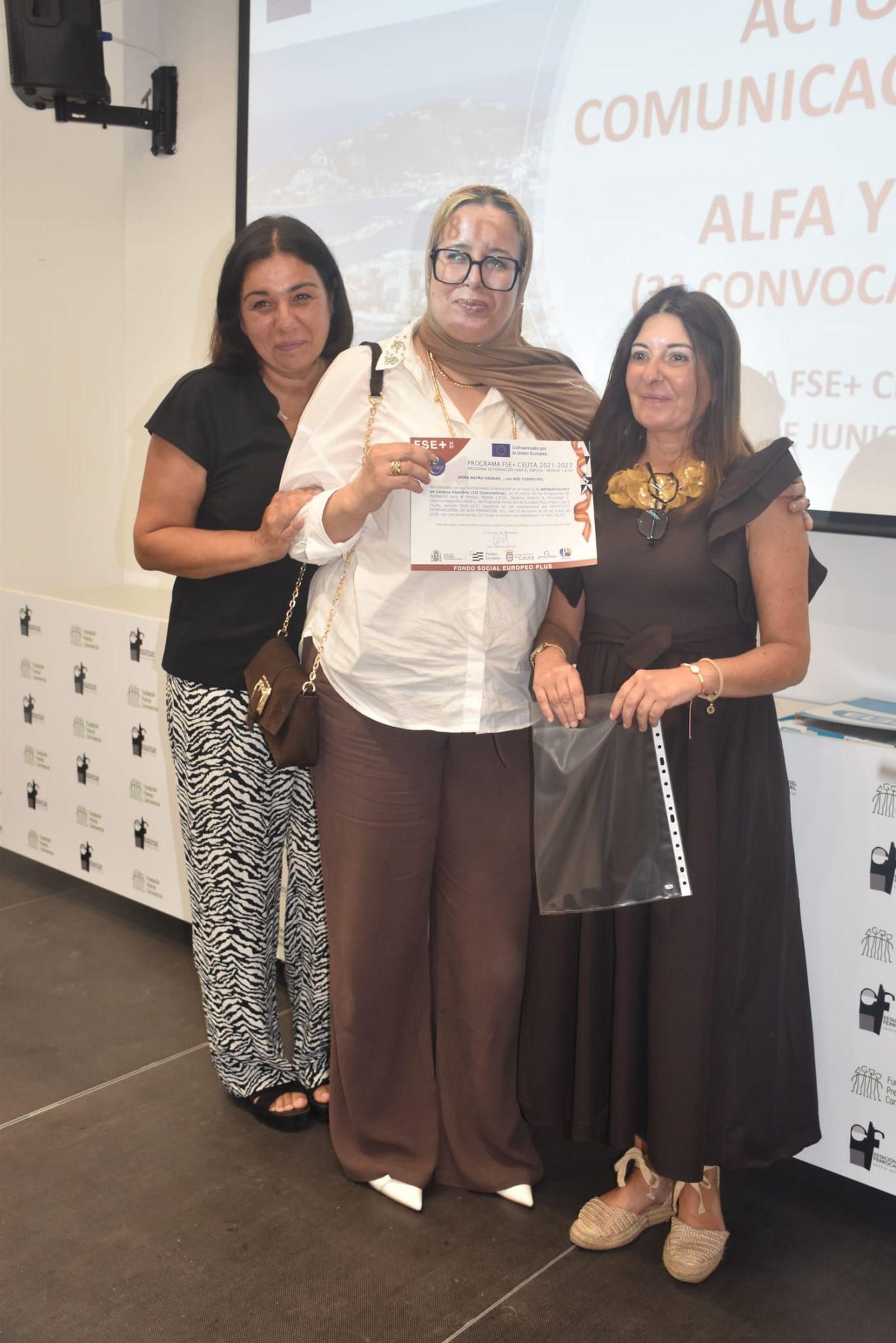 Más de medio año de esfuerzo tiene premio: los alumnos de los programas europeos reciben sus diplomas