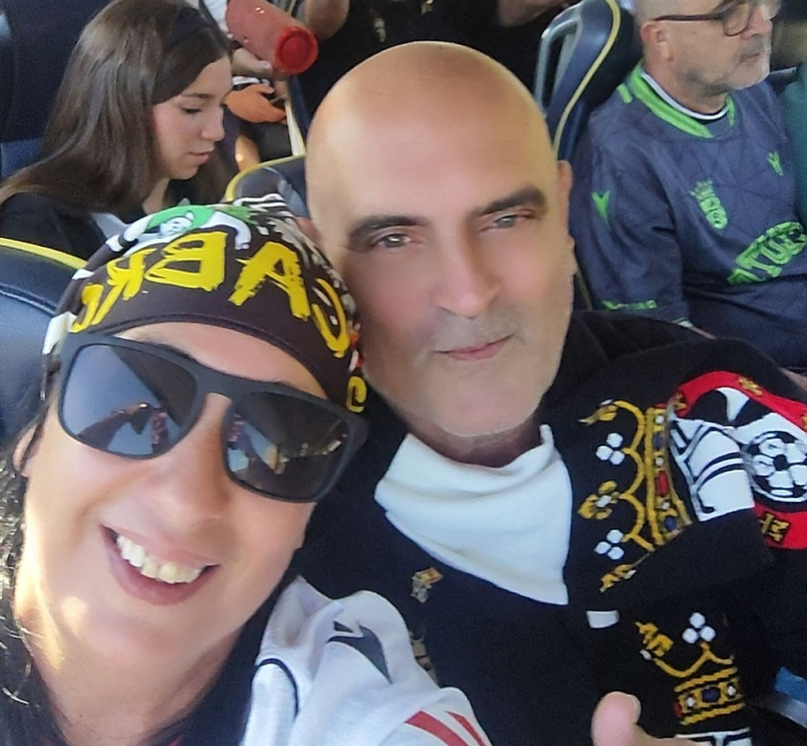 Aficionados ceutíes apoyando al Ceuta