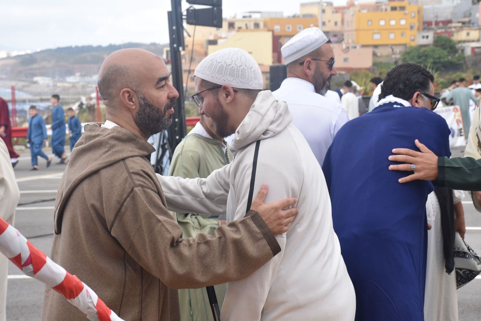 Devoción y respeto en otro rezo multitudinario en Ceuta
